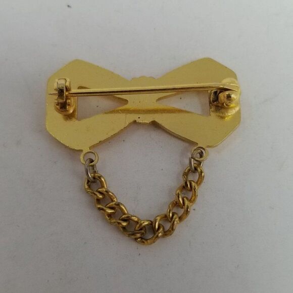 Vintage Little Bow Shaped Bow Brooch with Chain Detail, Gold Tone Lapel Pin - Picture 3 of 6